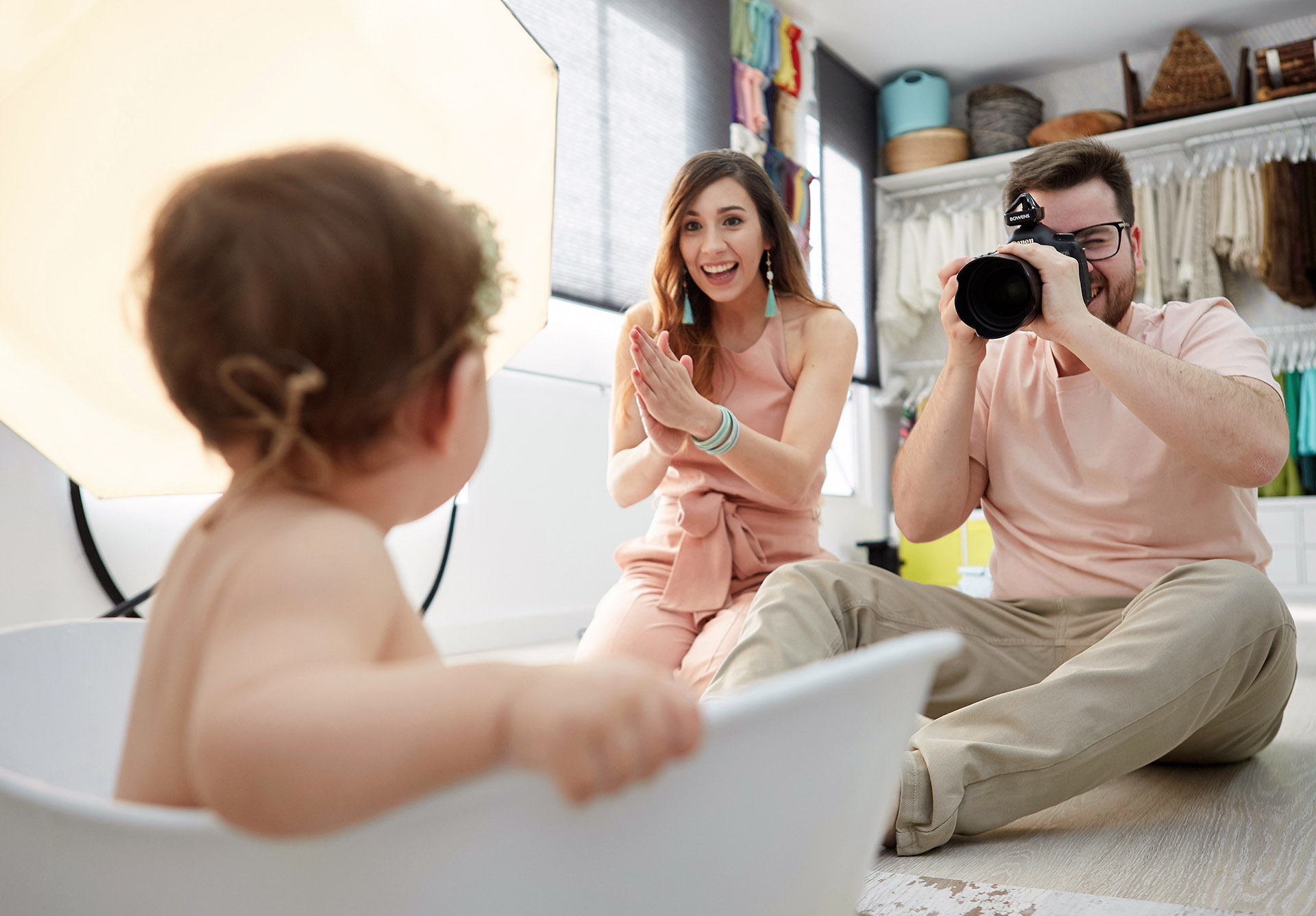Fotografía a bebé tímido